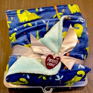 Plush children’s blankie NWT